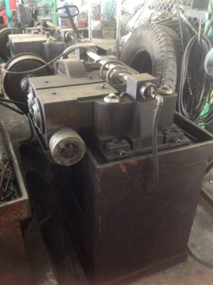 เครื่องรีดเกลียว