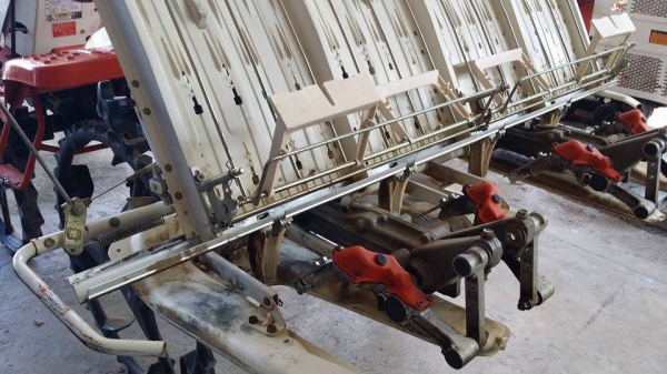 รถปลูกข้าวนั่งขับ KUBOTA รุ่น SPK45 เก่าญี่ปุ่น  ดำนา 4 แถว สภาพสวย เครื่องยนต์ติดง่าย สภาพพร้อมใช้งาน