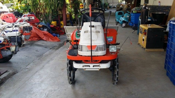รถปลูกข้าวนั่งขับ KUBOTA รุ่น SPK45 เก่าญี่ปุ่น  ดำนา 4 แถว สภาพสวย เครื่องยนต์ติดง่าย สภาพพร้อมใช้งาน