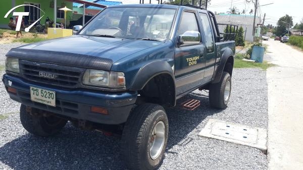 มังกร โฟรวิน 4&times;4คานแข็ง  รถเดิมบางทั้งคันไม่เคยทำสี