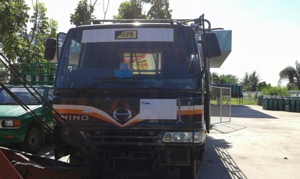 ขาย รถบรรทุก 4 ล้อ