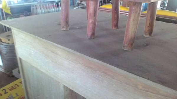 โต๊ะบัญชีไม้สักรุ่นเก่าเดิมๆครบๆ