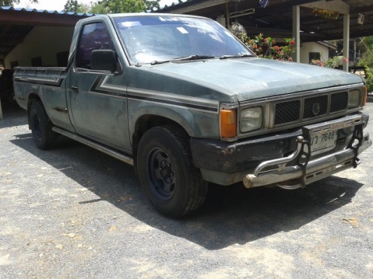 ขายนิสันเครื่องฝาขาว ดีเซล 2.5