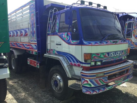 ขายISuzu210เครื่อง240เกียร์ฟูเลอร์เบรคทิฟฟี่แอร์พร้อมโอน