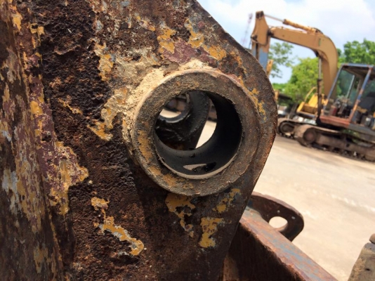 บุ้งกี๋ CAT E120B เก่านอกญี่ปุ่น ไม่เคยใช้ในไทย ราคา 30,000 บาท บุ้งกี๋ CAT E120B เก่านอกญี่ปุ่น ไม่เคยใช้ในไทย ราคา 30,000 บาท