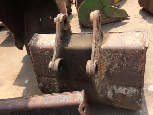 บุ้งกี๋ CAT E120B เก่านอกญี่ปุ่น ไม่เคยใช้ในไทย ราคา 30,000 บาท บุ้งกี๋ CAT E120B เก่านอกญี่ปุ่น ไม่เคยใช้ในไทย ราคา 30,000 บาท