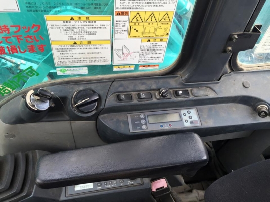 KOBELCO SK200-8 รถเก่านำเข้าจากญี่ปุ่นไม่เคยใช้งานในไทย  เอกสารอินวอยใบแจ้งจำหน่าย  ชั่วโมง : 5,934 ซีเรียล : YN11-48851 ปี : 2007 เครื่อง : JO5ETA ปั้ม : K3V112 ตัวเดิน : YN11KOBELCO ระบบไฟฟ้า ครบวงจร ใบแทรคยาว : 80ซม/46ข้อ  ราคา 2,550,000 บาท (ราคาต่อรอ