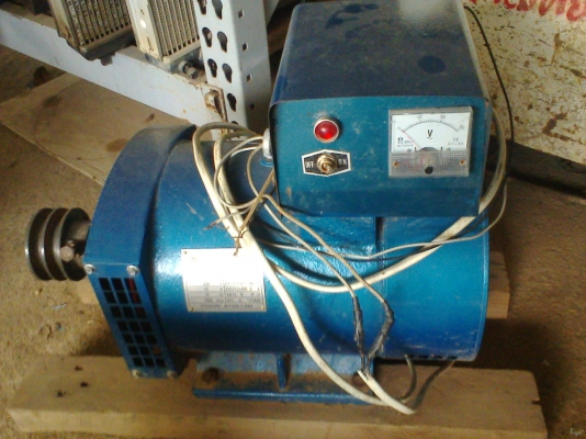 ไดปั่นไฟ 3 กิโลวัตต์สภาพเดิมๆเหมือนใหม่ครับ  ขนาด 3 โลครับ  พร้อมใช้งานครับราคานี้คุ้มครับ