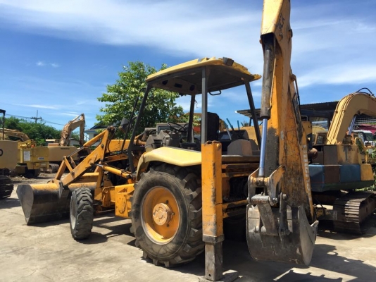 JCB 3CX รถในสภาพดี ราคา 350,000 บาท มาติดเครื่องลองรถได้