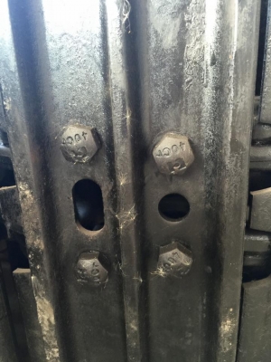 โซ่เปล่า+ใบ ใหม่เกาหลี KOMATSU PC60-6 ,60-7  พร้อมส่งราคาคู่ละ 70,000 บาท