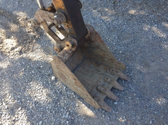 รถขุดเก่าไทย Komatsu PC20-3 พร้อมใช้