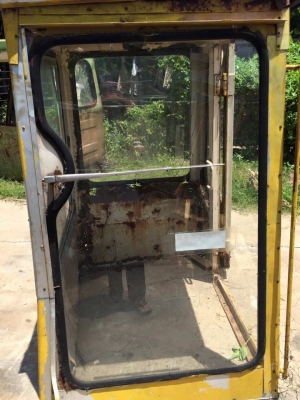 หัวเก๋งเก่านอก โคมัสสุpc30-6 ราคา 10,000 บาท สภาพมีผุตามการใช้งาน