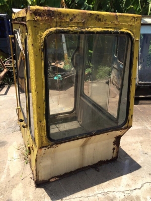 หัวเก๋งเก่านอก โคมัสสุpc30-6 ราคา 10,000 บาท สภาพมีผุตามการใช้งาน