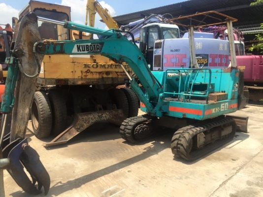 KUBOTA KH60 พร้อมหัวคีบ รถเก่านำเข้าจากญี่ปุ่นไม่เคยใช้งานในไทย สภาพพร้อมลุยงาน พร้อมเอกสารใบอินวอย ซีเรียล : 10312 ตัวเดิน : 3V18 (ตัวเดินรถเกี่ยวมอเตอร์งอ) เครื่องยนต์ : KUBOTA 3 สูบ 3VT(3สูบ) ปั้ม : เฟือง 3 ตอน คอลโทรล ยาวคันชัก ข้อโซ่ 76 ราคา : 180 KUBOTA KH60 พร้อมหัวคีบ รถเก่านำเข้าจากญี่ปุ่นไม่เคยใช้งานในไทย สภาพพร้อมลุยงาน พร้อมเอกสารใบอินวอย ซีเรียล : 10312 ตัวเดิน : 3V18 (ตัวเดินรถเกี่ยวมอเตอร์งอ) เครื่องยนต์ : KUBOTA 3 สูบ 3VT(3สูบ) ปั้ม : เฟือง 3 ตอน คอลโทรล ยาวคันชัก ข้อโซ่ 76 ราคา : 180