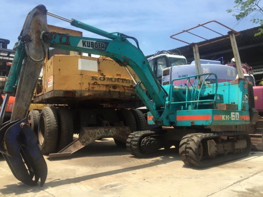KUBOTA KH60 พร้อมหัวคีบ รถเก่านำเข้าจากญี่ปุ่นไม่เคยใช้งานในไทย สภาพพร้อมลุยงาน พร้อมเอกสารใบอินวอย  ซีเรียล : 10312 ตัวเดิน : 3V18 (ตัวเดินรถเกี่ยวมอเตอร์งอ) เครื่องยนต์ : KUBOTA 3 สูบ 3VT(3สูบ) ปั้ม : เฟือง 3 ตอน คอลโทรล ยาวคันชัก ข้อโซ่ 76   ราคา : 180