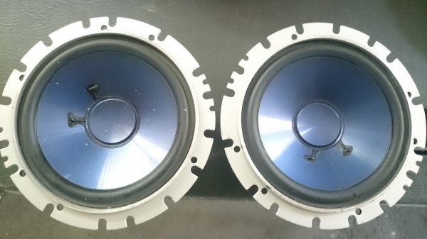 ลำโพงกลางเบส 150 W ADDZESS สภาพสวย