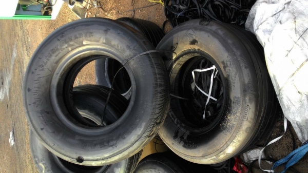 ขาย ยางเครื่องบินเก่า สมุทรปราการ 083-292-6222