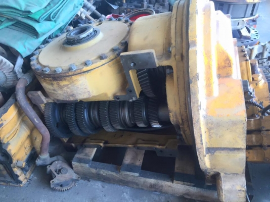 เกียร์ทั้งชุดD5H  ราคา 100,000 บาท