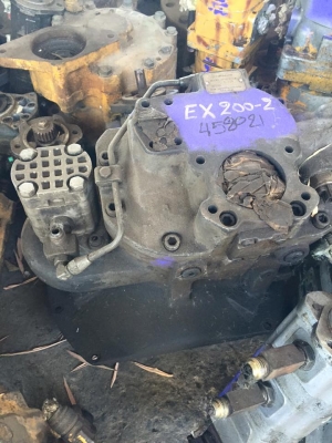 ปั๊มไฮดรอลิก ex200-2 เก่านอก  ราคา 80,000 บาท