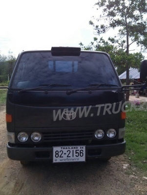 รถบรรทุก 6 ล้อ TOYOTA กระบะบรรทุก รุ่น BU141R TKMQS(W) 115 แรงม้า ปีจดทะเบียน 2558