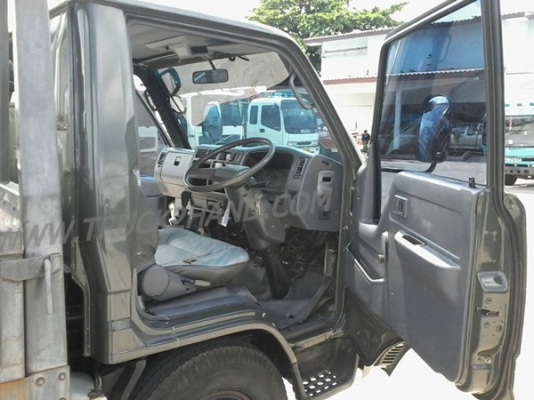 รถบรรทุก 6 ล้อ TOYOTA กระบะบรรทุก รุ่น BU141R TKMQS(W) 115 แรงม้า ปีจดทะเบียน 2558