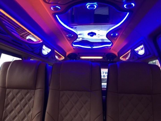 TOYOTA COMMUTER 2.5ดีเซลปี 13เกียMT