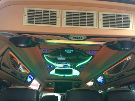 TOYOTA COMMUTER 2.5ดีเซลปี 13เกียMT TOYOTA COMMUTER 2.5ดีเซลปี 13เกียMT