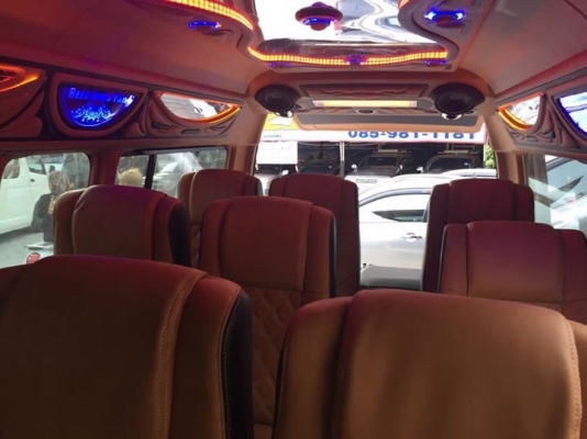 TOYOTA COMMUTER 2.5ดีเซลปี 13เกียMT TOYOTA COMMUTER 2.5ดีเซลปี 13เกียMT