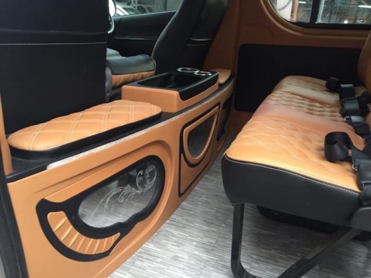 TOYOTA COMMUTER 2.5ดีเซลปี 13เกียMT TOYOTA COMMUTER 2.5ดีเซลปี 13เกียMT