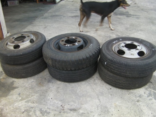 ขายยางพร้อมกระทะ ขอบ 14,15 ยางมือสองจากญี่ปุ่น เส้นละ 1,090 บ.