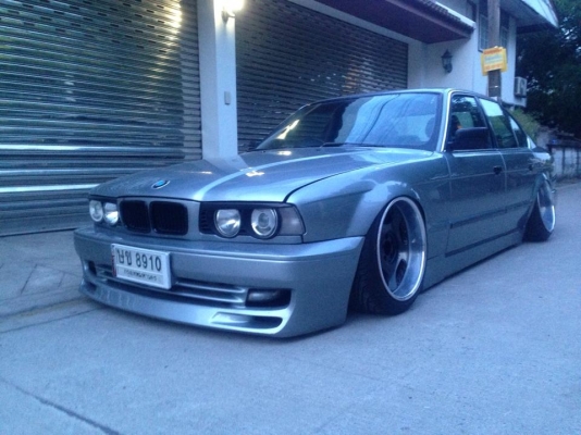 รถบ้านe34ชุดแต่ง vipเครื่อง3jโบ ถุงลม8พอดช์ยกทีละล้อ เครื่องเสียงชุดใหญ่ รถดูแลรักษาอย่างดีครับ