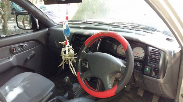 ขายสตาร์ด้าตอนครึ่งปี2002/2.5/เพาเวอร/กระจกมือหมุนเครื่องดีขับดีทะเบียนไม่ขาดเล่มพร้อม((จัดไฟแนนให้ได้คับ))