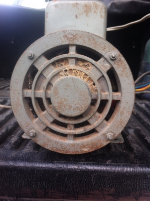 มอเตอร์ 1 แรงม้า ยี่ห้อ VENZ แบบมีคาปาซิเตอร์สองตัวทั้งสตารท์และรัน มอเตอร์ 1 แรงม้า ยี่ห้อ VENZ แบบมีคาปาซิเตอร์สองตัวทั้งสตารท์และรัน