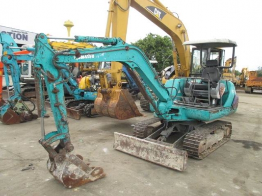 ขายรถขุดkomatsu    pc25 ปั้มแรงมาก ลองมาแล้ว