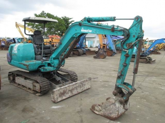ขายรถขุดkomatsu    pc25 ปั้มแรงมาก ลองมาแล้ว