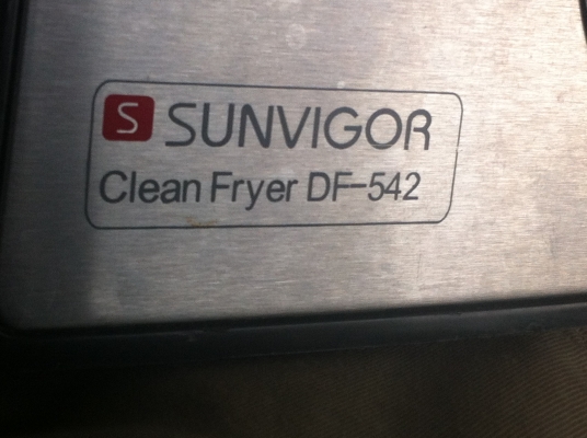 ชุดเครื่องทอดระบบปิด  SUNVIGOR รุ่น Clean Fryer ปรับความร้อนได้ตามชอบหลายระดับ