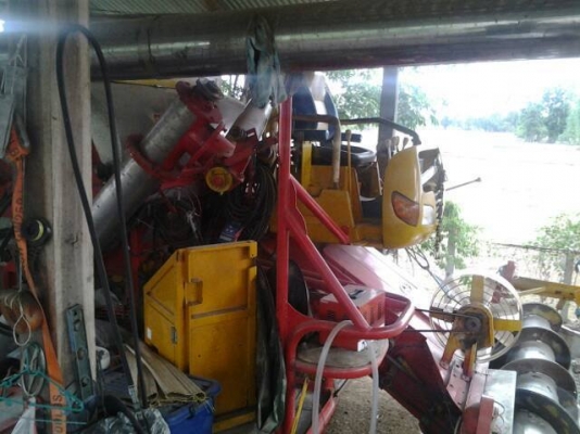 ขายรถเกี่ยวข้าวศักดิ์พัฒนาติดเทอร์โบ ตัวเดิน 10 พิเศษจากโรงงาน รุ่น SS-50 ราคา 850000 ต่อรองได้ โทร 0881350336