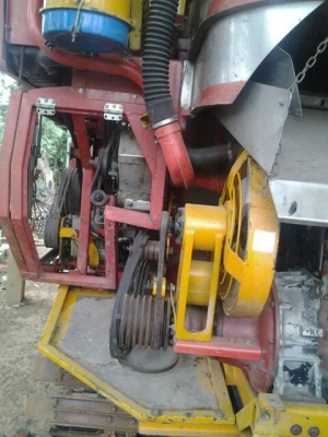 ขายรถเกี่ยวข้าวศักดิ์พัฒนาติดเทอร์โบ ตัวเดิน 10 พิเศษจากโรงงาน รุ่น SS-50 ราคา 850000 ต่อรองได้ โทร 0881350336