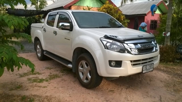 ขาย ISUZU DMAX 4 ประตู เครื่อง 2500 Hi-Lander ปี 57 ตัวทอป เกียร์ออโต้ วิ่งแค่ 40,000 กม. ราคาคุยกันได้ครับ ขาย ISUZU DMAX 4 ประตู เครื่อง 2500 Hi-Lander ปี 57 ตัวทอป เกียร์ออโต้ วิ่งแค่ 40,000 กม. ราคาคุยกันได้ครับ