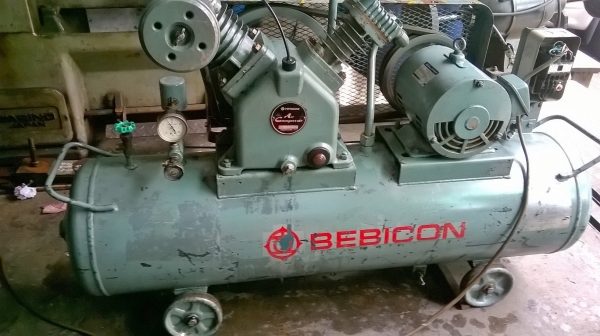 ขายถูกๆครับ ปั้มลม HITACHI BEBICON 5 แรง ถัง 145 ลิตร นำเข้าจากญี่ปุ่น ขายถูกๆครับ ปั้มลม HITACHI BEBICON 5 แรง ถัง 145 ลิตร นำเข้าจากญี่ปุ่น