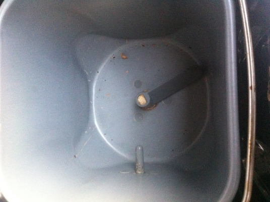 เครื่องทำขนมปั่งอัตโมมัติ HITACHI วัสดุเป็นสแตนเลส ตั้งแต่ผสมแป้ง ยีสต์ แล้วแต่สูตรขอแต่ละคนอีกที่