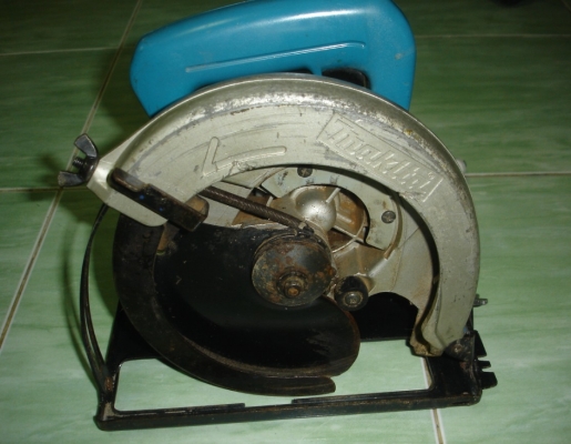 ขายผลการค้นหา      เครื่องเลื่อยวงเดือน MAKITA 5806B ขนาด 185mm (7-1/4")     www.thaicarpenter.com &rsaquo; ... &rsaquo; งานไส &amp; ตัด &rsaquo; เลื่อย  คลิกเพื่อดูภาพขยาย]. รหัส : 54104. ราคาปกติ : 3,480.00. รายละเอียดย่อ : เครื่องเลื่อยวงเดือน MAK