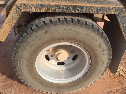 มี 2 ชุด 18 ล้อแม่-ลูกดั้ม 270 แรง ปี 2556 รถสวยยางสวยเต็ม ไมล์1.2 แสนกว่า ดุ้มสามมิตร