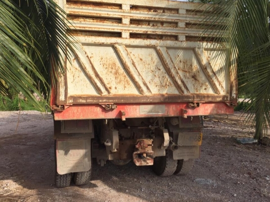 มี 2 ชุด 18 ล้อแม่-ลูกดั้ม 270 แรง ปี 2556 รถสวยยางสวยเต็ม ไมล์1.2 แสนกว่า ดุ้มสามมิตร