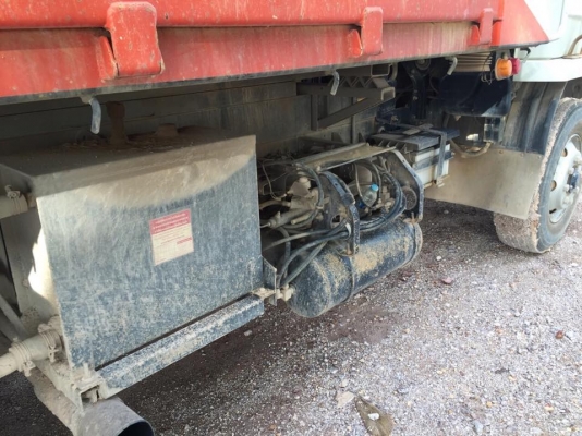 มี 2 ชุด 18 ล้อแม่-ลูกดั้ม 270 แรง ปี 2556 รถสวยยางสวยเต็ม ไมล์1.2 แสนกว่า ดุ้มสามมิตร