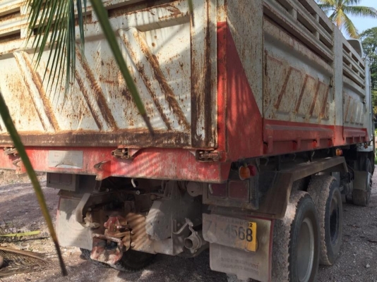 มี 2 ชุด 18 ล้อแม่-ลูกดั้ม 270 แรง ปี 2556 รถสวยยางสวยเต็ม ไมล์1.2 แสนกว่า ดุ้มสามมิตร