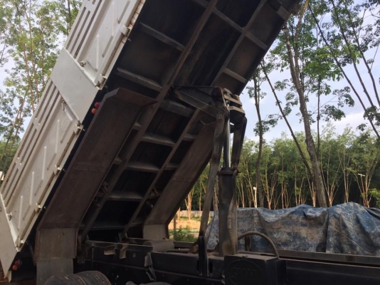 (จบแล้วครับ...ขอบคุณเฮียเดชา ระยอง)10 ล้อดั้ม 360 แรง ISUZU FXZ7778T-002864 รถปี 2555 มือเดียวป้ายแดง ซื้อสดจากห้าง ไมล์น้อย 86000 นิดๆ