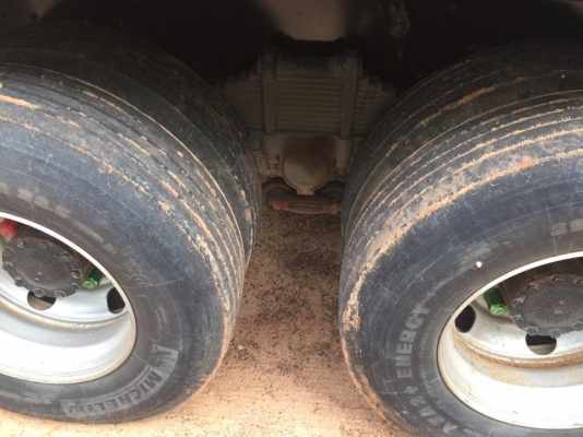 (จบแล้วครับ...ขอบคุณเฮียเดชา ระยอง)10 ล้อดั้ม 360 แรง ISUZU FXZ7778T-002864 รถปี 2555 มือเดียวป้ายแดง ซื้อสดจากห้าง ไมล์น้อย 86000 นิดๆ