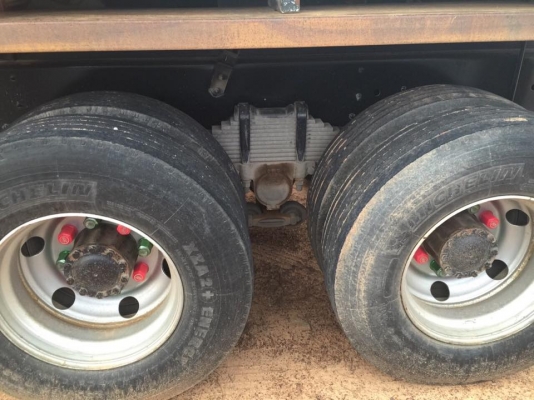 (จบแล้วครับ...ขอบคุณเฮียเดชา ระยอง)10 ล้อดั้ม 360 แรง ISUZU FXZ7778T-002864 รถปี 2555 มือเดียวป้ายแดง ซื้อสดจากห้าง ไมล์น้อย 86000 นิดๆ