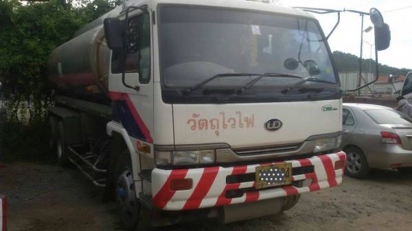 นิสสัน.UD